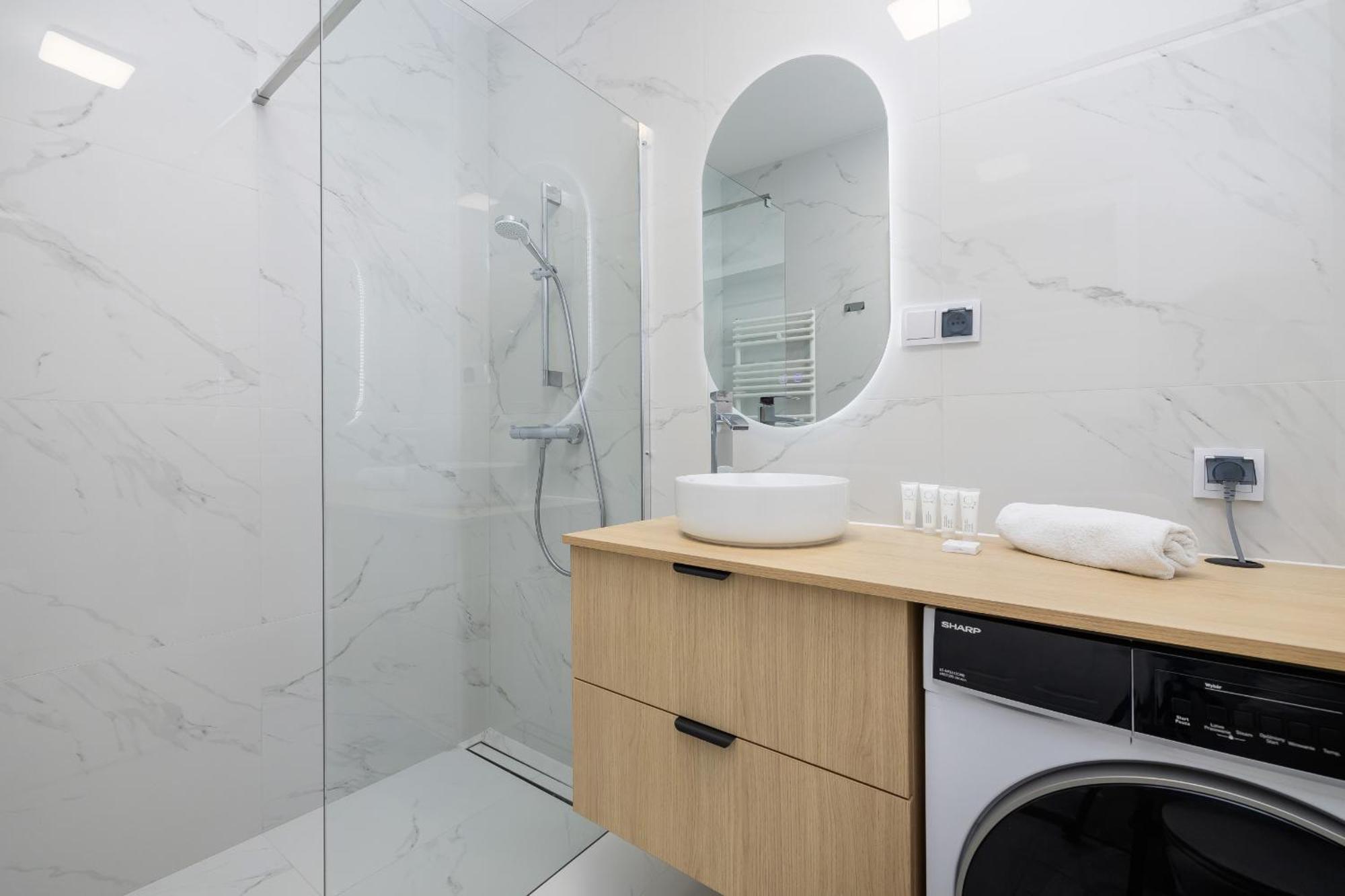 Krowoderska Apartment With Balcony Near City Center By Rent Like Home Krakow Exterior photo